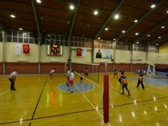 Sandıklı Belediyesi Müdürlükler Arası  Voleybol Turnuvası Başladı