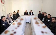 Sandıklı Belediye Başkanı Adnan Öztaş, Mezarlıklar Müdürlüğü Personeliyle Kahvaltıda Bir Araya Geldi