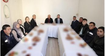 Sandıklı Belediye Başkanı Adnan Öztaş, Mezarlıklar Müdürlüğü Personeliyle Kahvaltıda Bir Araya Geldi