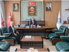 Tapu Müdürü Mehmet Yağcı’dan Başkan Adnan Öztaş’a Ziyaret