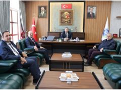 Sandıklı Vergi Dairesi Müdürü Hüseyin Hoşgönüllü’den Sandıklı Belediye Başkanı Adnan Öztaş’a Ziyaret