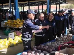 Sandıklı Belediyesi Zabıta Ekiplerinden Pazar Denetimi