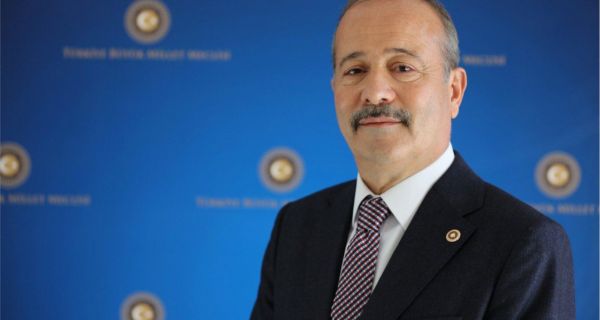 “Avrupa, İnsan hakları arıyorsa, cansız bedeni kıyıya vuran Aylan bebeğe baksın”