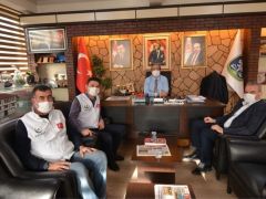 Hayrat İnsani Yardım Derneğinden Başkan Mustafa Çöl’e Ziyaret