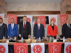 MHP’nin “Adım Adım 2023, ilçe ilçe anlatma ve aydınlatma” toplantısı devam ediyor