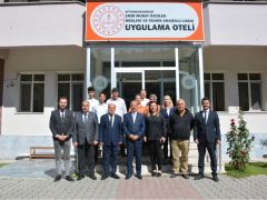 Taytak, “Öğrencilerimiz burada hayata hazırlanıyor”