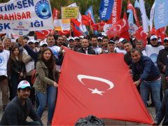 EĞİTİM ÇALIŞANLARI MİTİNG’DE BULUŞTU