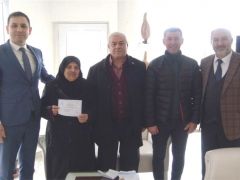 Gurbetçi Aile Umre Parasını Depremzedelere Bağışladı