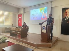 “Bağımlılıkla Mücadele” Konferansı Düzenlendi