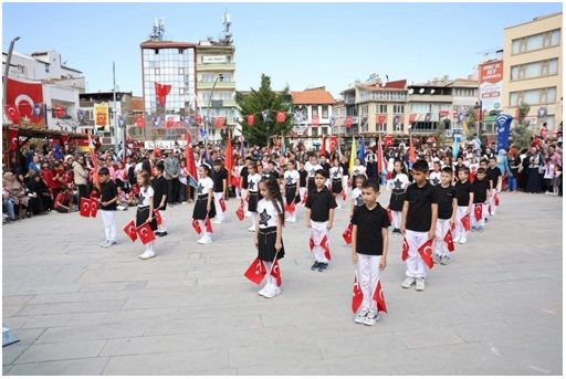 23 Nisan Ulusal Egemenlik ve Çocuk Bayramı İlçemizde Coşkuyla Kutlandı