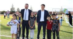 Rengârenk Uçurtmalar Sandıklı Semalarını Süsledi