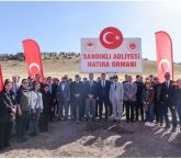 “ Bir Fiden Bir Kitap” Etkinliğinde Fidanlar Toprakla, Kitaplar Okurlarıyla Buluştu