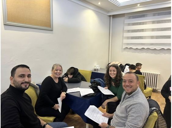 “Perde Arkası Öğretmenler” Tiyatro Grubu Yıl Sonu Gösterisi İçin Çalışmalara Başladı